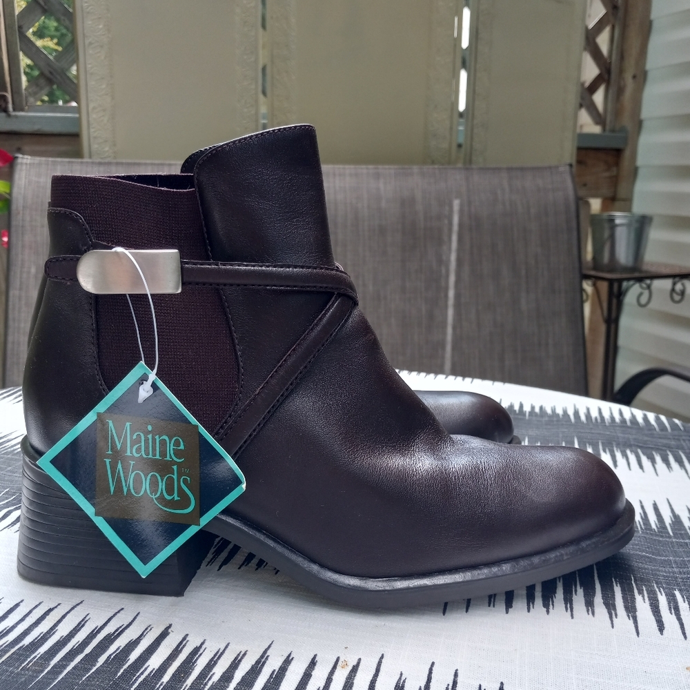 Brown ankle boots Maine Woods Wayne Booties NWT